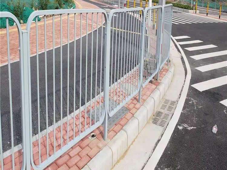 弥渡港式道路护栏
